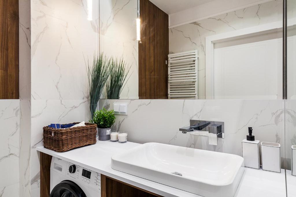 "Nowy Apartament" Sypialnia , Garaz, 1500 M Od Morza, Netflix Danzig Exterior foto