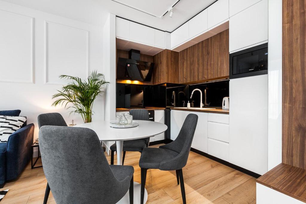 "Nowy Apartament" Sypialnia , Garaz, 1500 M Od Morza, Netflix Danzig Exterior foto
